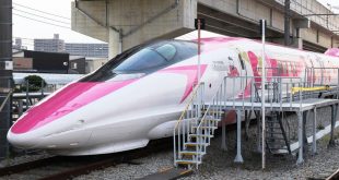 Giappone: inaugurato il treno di Hello Kitty